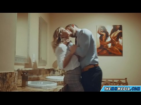 ❤️ Kai krūtininga blondinė vilioja tave viešajame tualete ❤ Porno prie porno lt.bassaniluigi.ru ❌️❤